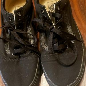 Vans all black
